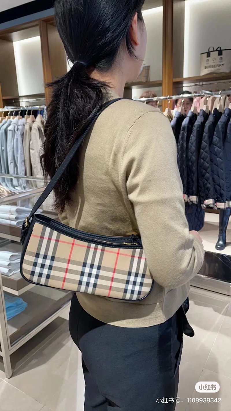 Burberry Bbr Vintage
