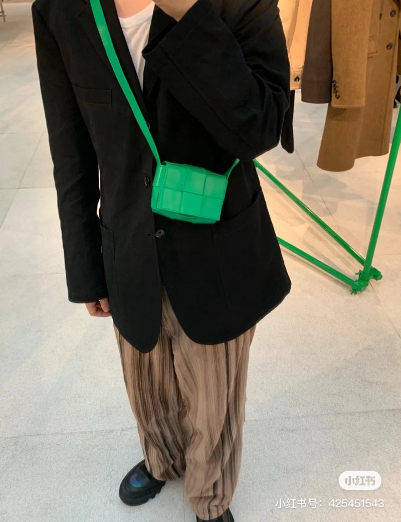Bottega Veneta Mini 12 8 4cm