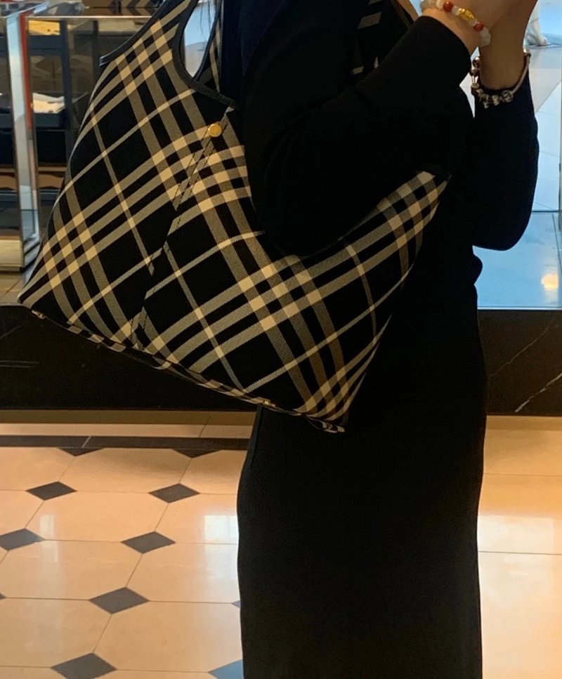Burberry Bbr Tote
