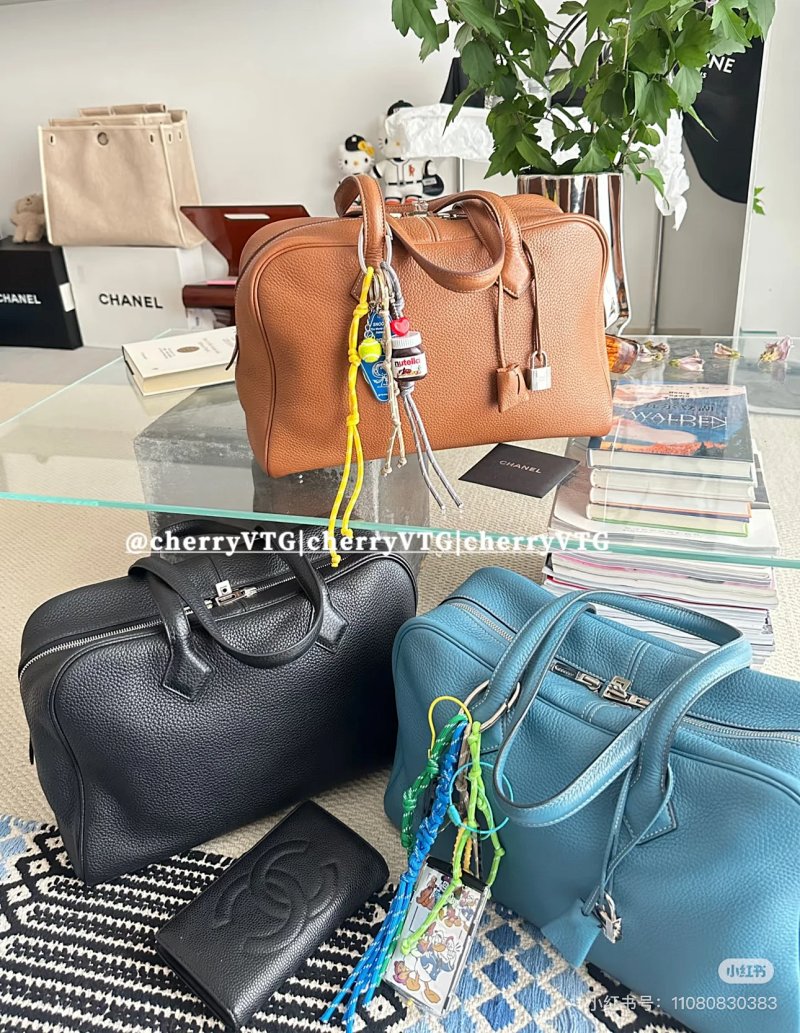 Hermès H Victoria Vintage