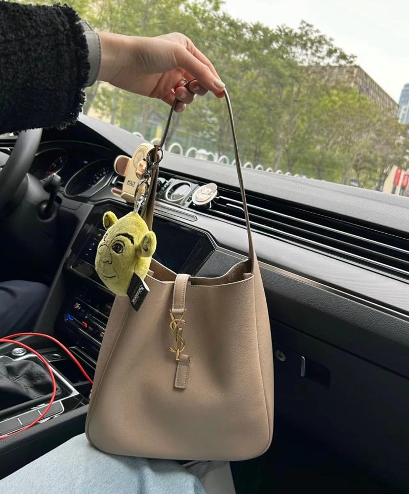 Ys1 Hobo Rose 23.22.8cm
