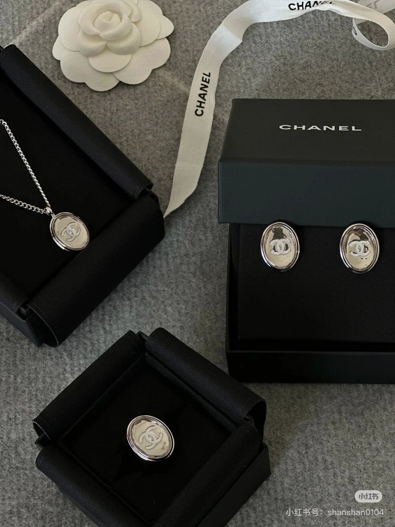 Necklace from Kk