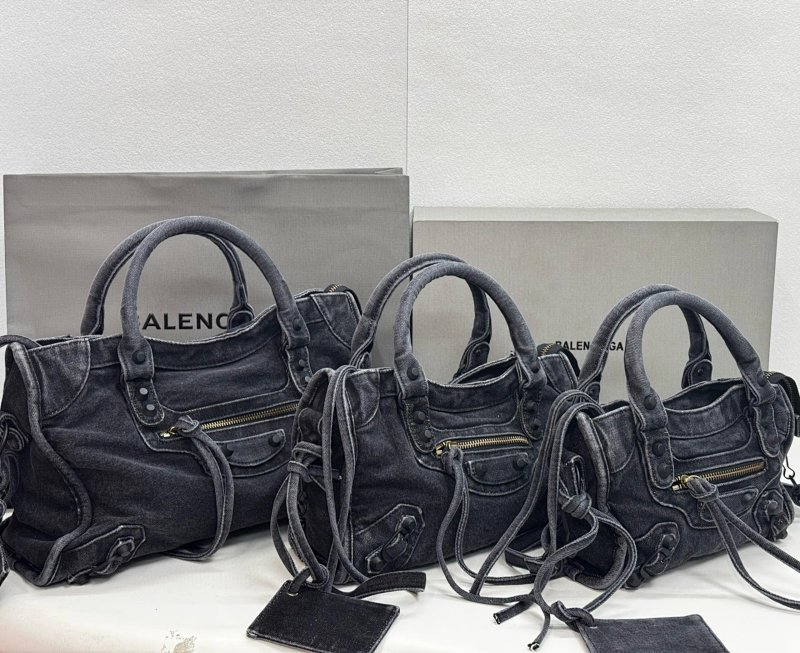 Balenciaga Blcg Le City