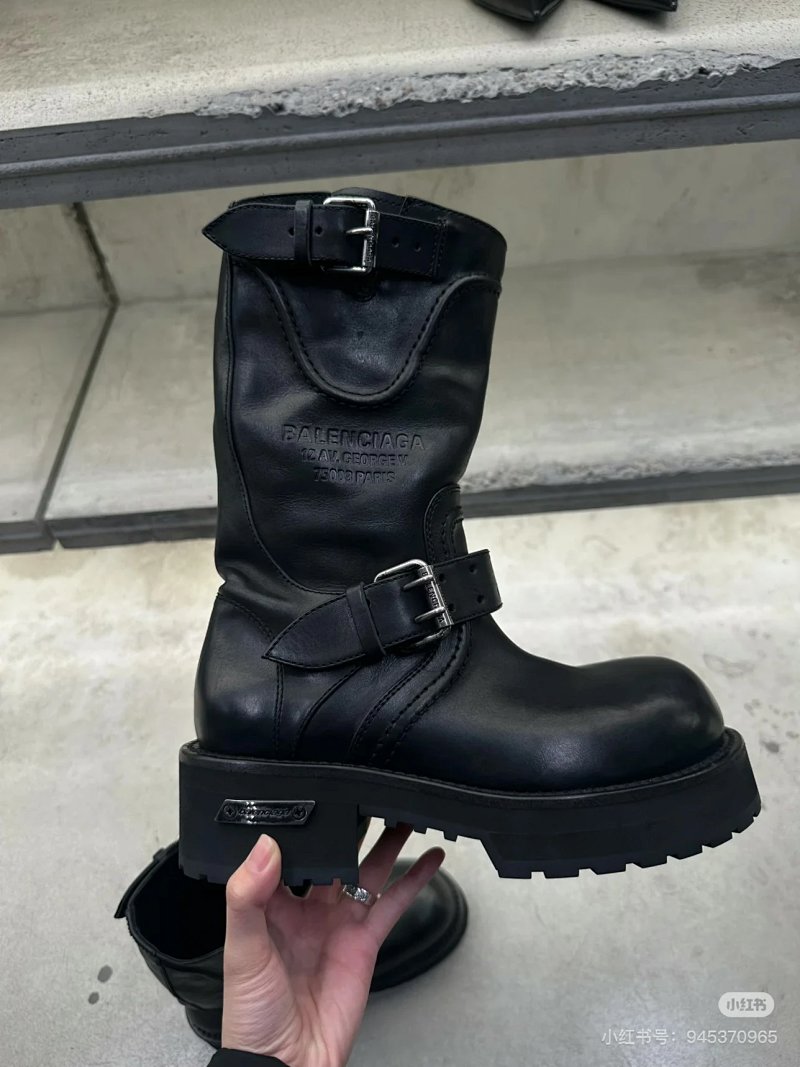 Balenciag 25 Venom