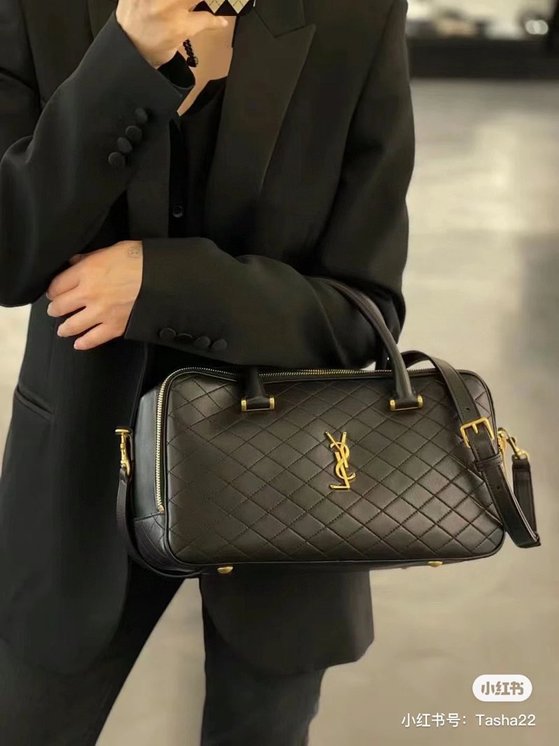 Lyia Duffle Size 30 18cm