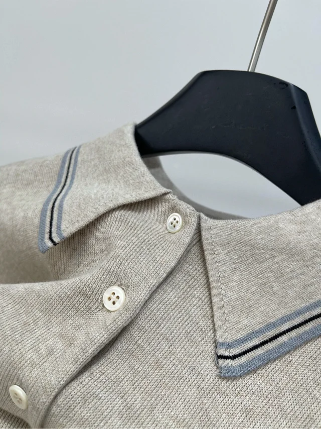Miu Knitwear Short-Sleeve Knit Polo Top with Contrast Tipped Collar product detail image 4
