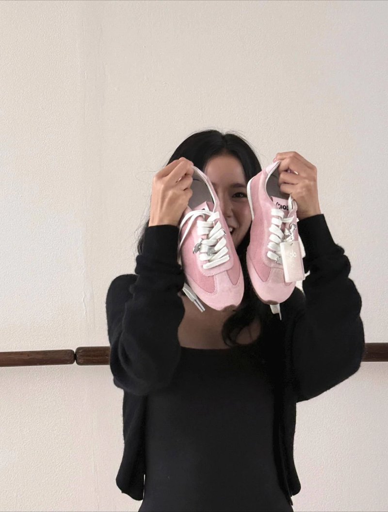 Alo X Jisoo