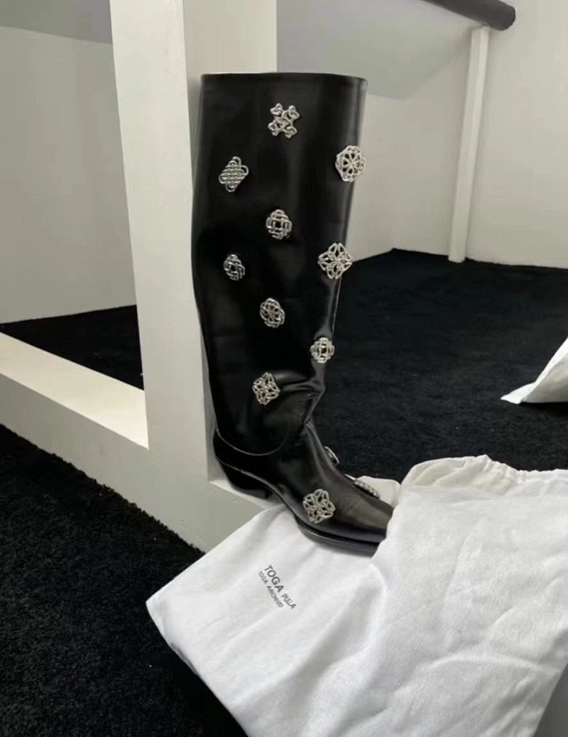 Toga Pulla FW