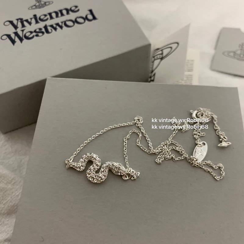 Vivienne Westwo925