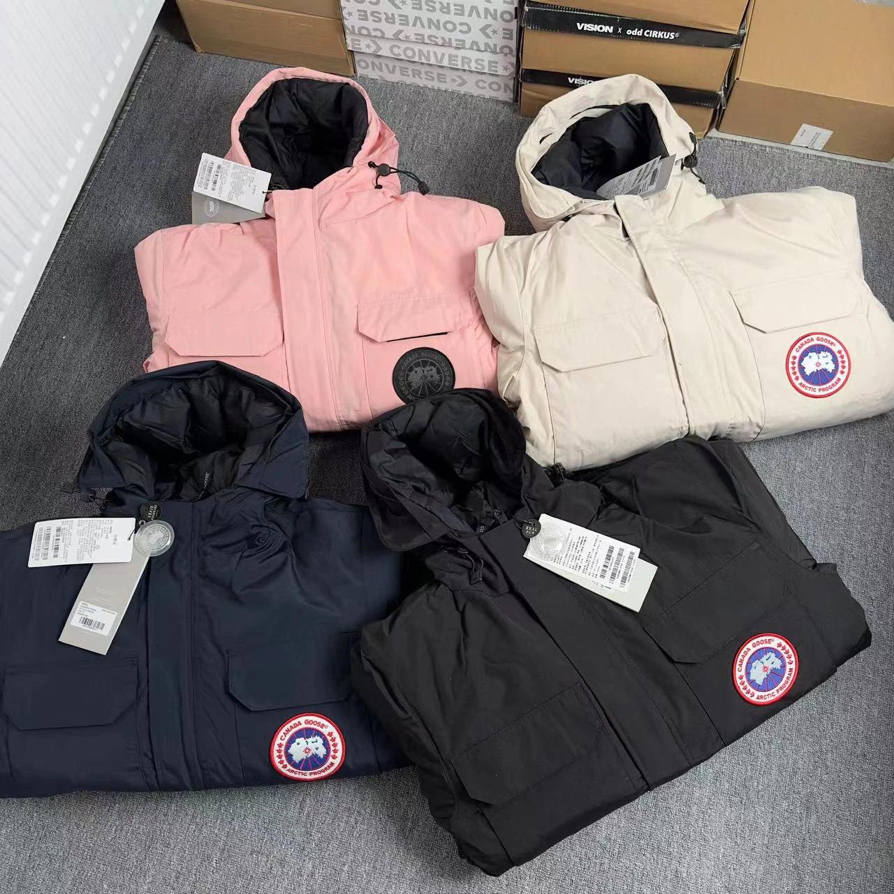 【Ultimate Cold-Weather Champion】Canada Standard 80% White Duck Down Heavy-Duty Windproof & Waterproof