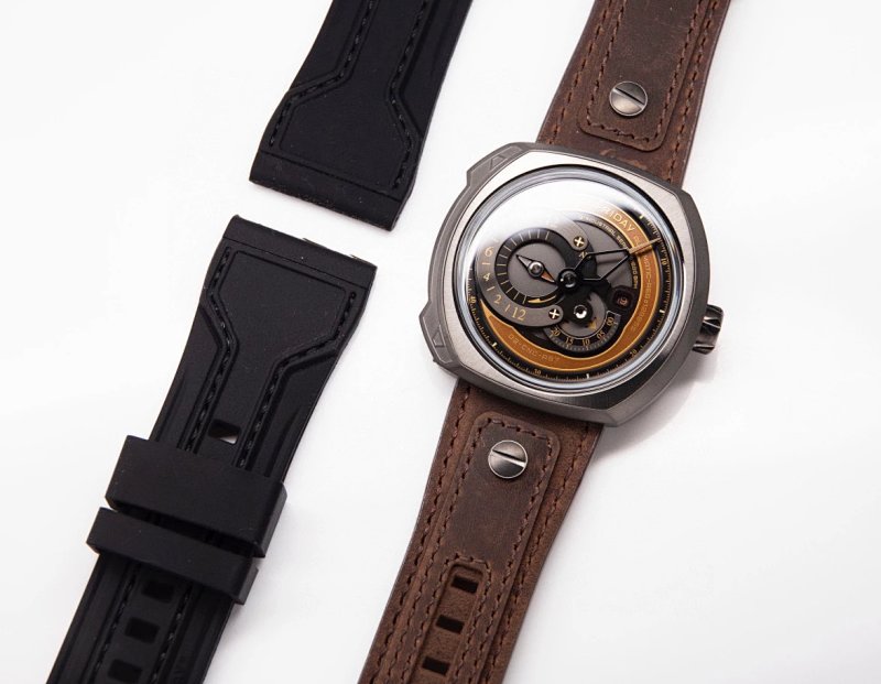 SevenFriday Q2 03 Pvd