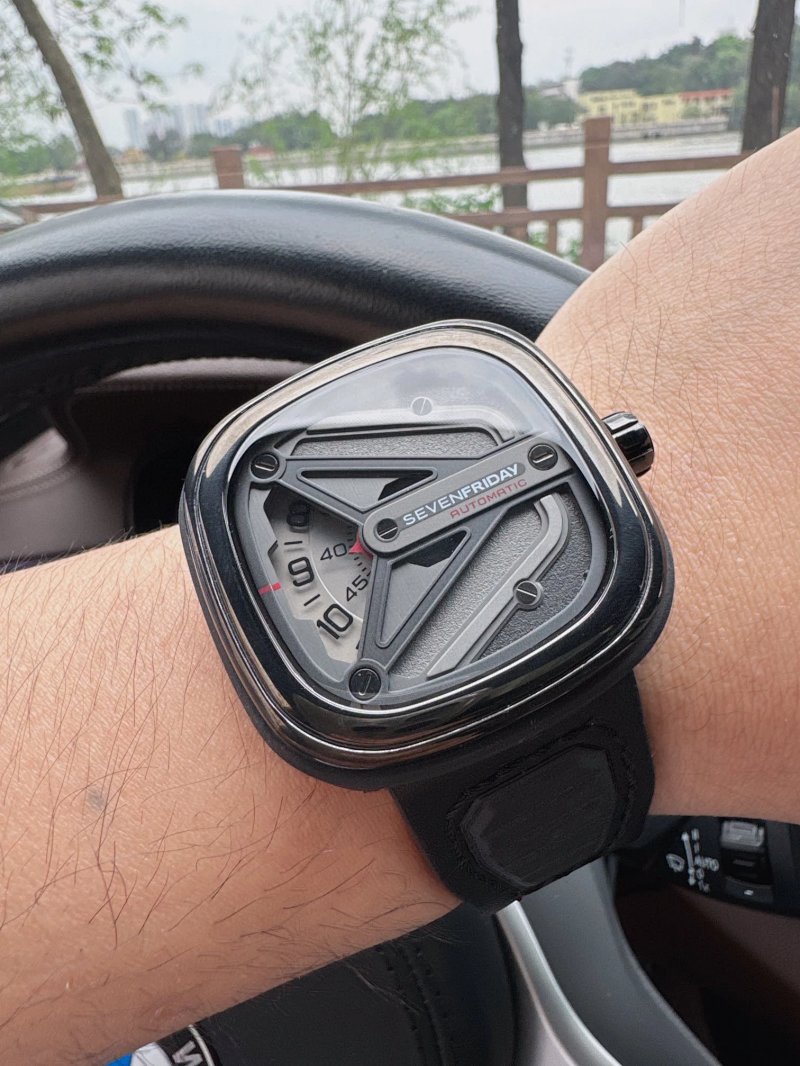 Watch from Three-legged