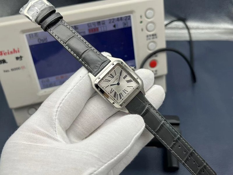 Watch from Three-legged