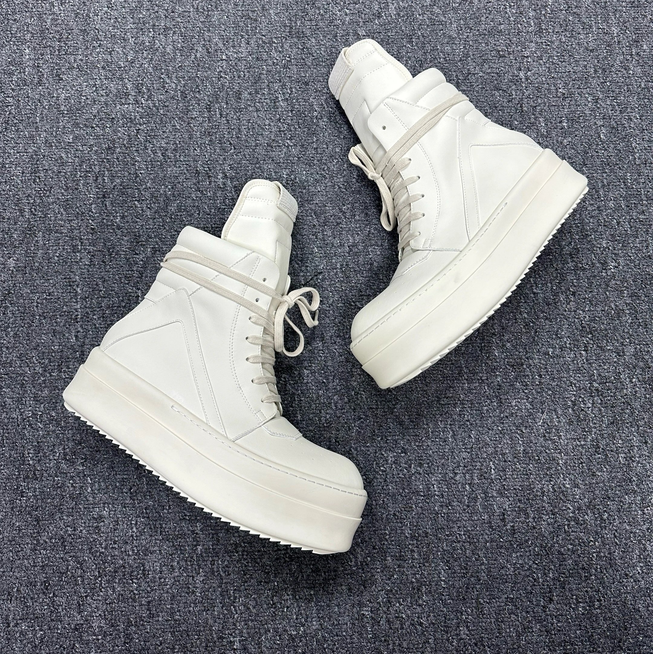 Thick base, all white