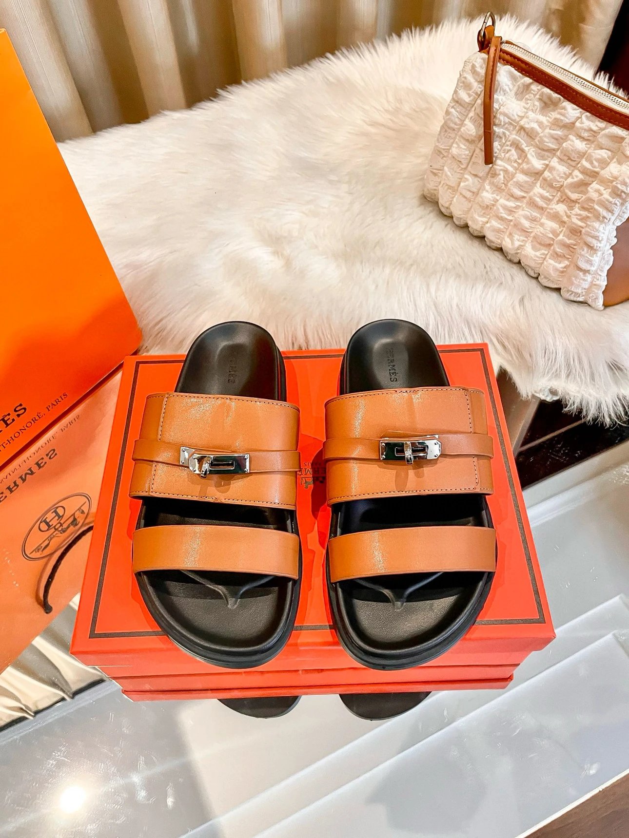 Hermès Sandals Two-strap flat with Kelly buckle image 7