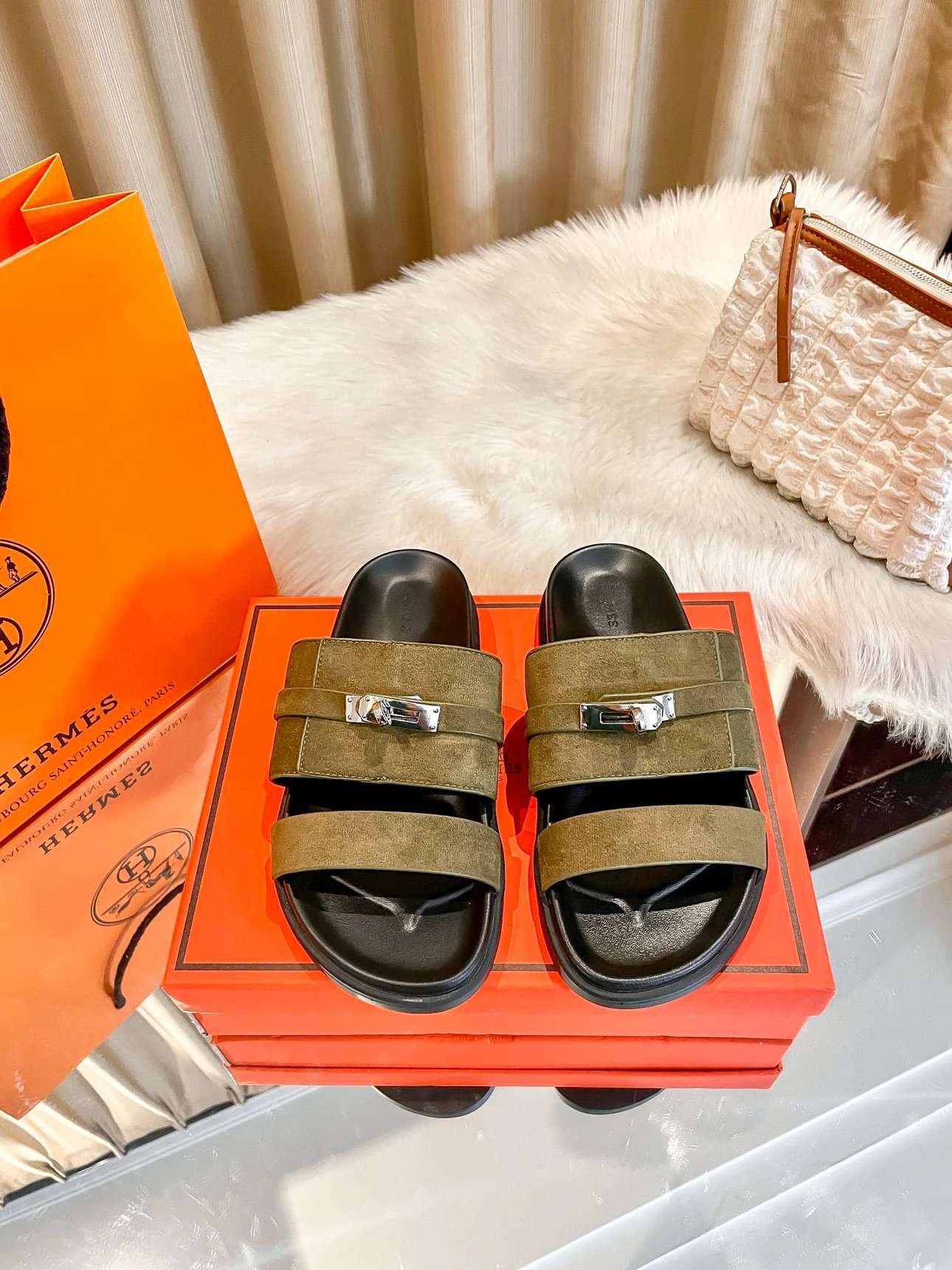 Hermès Sandals Two-strap flat with Kelly buckle image 3