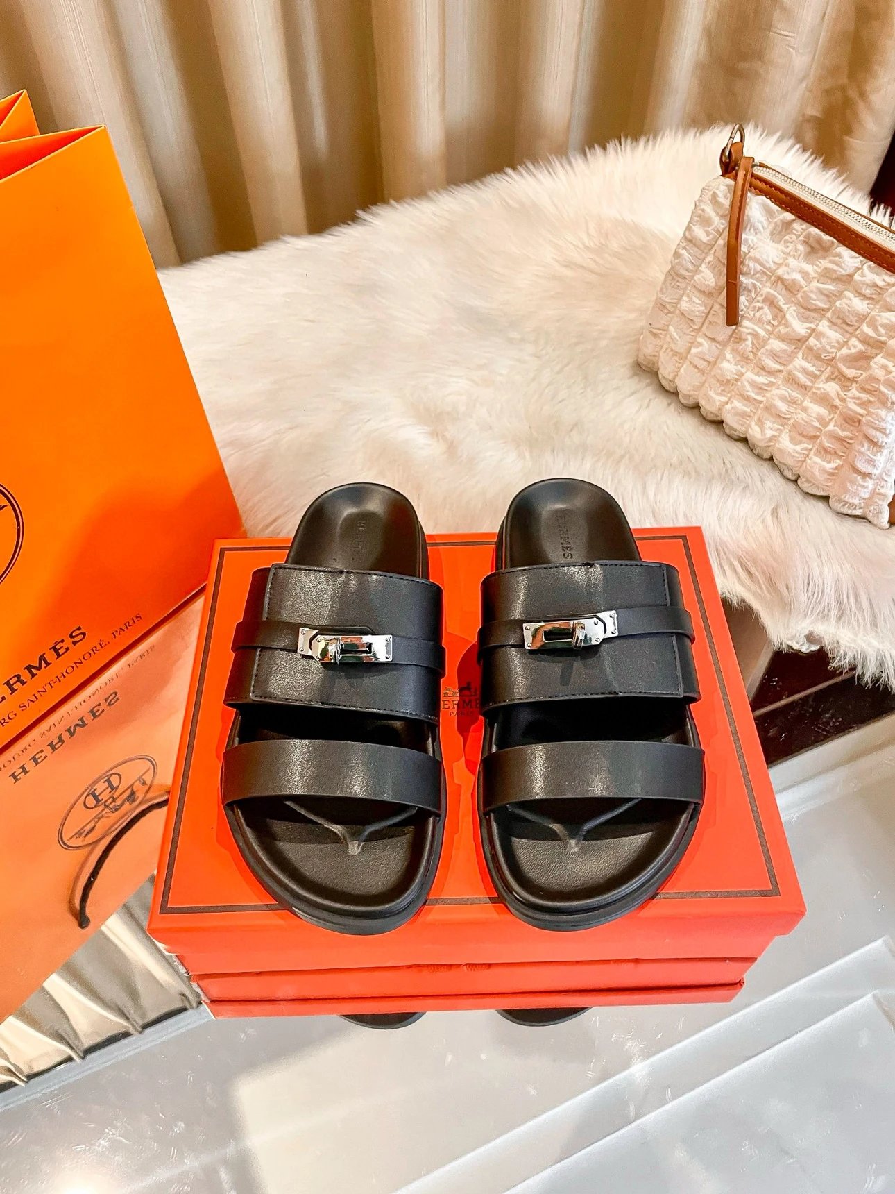 Hermès Sandals Two-strap flat with Kelly buckle image 4