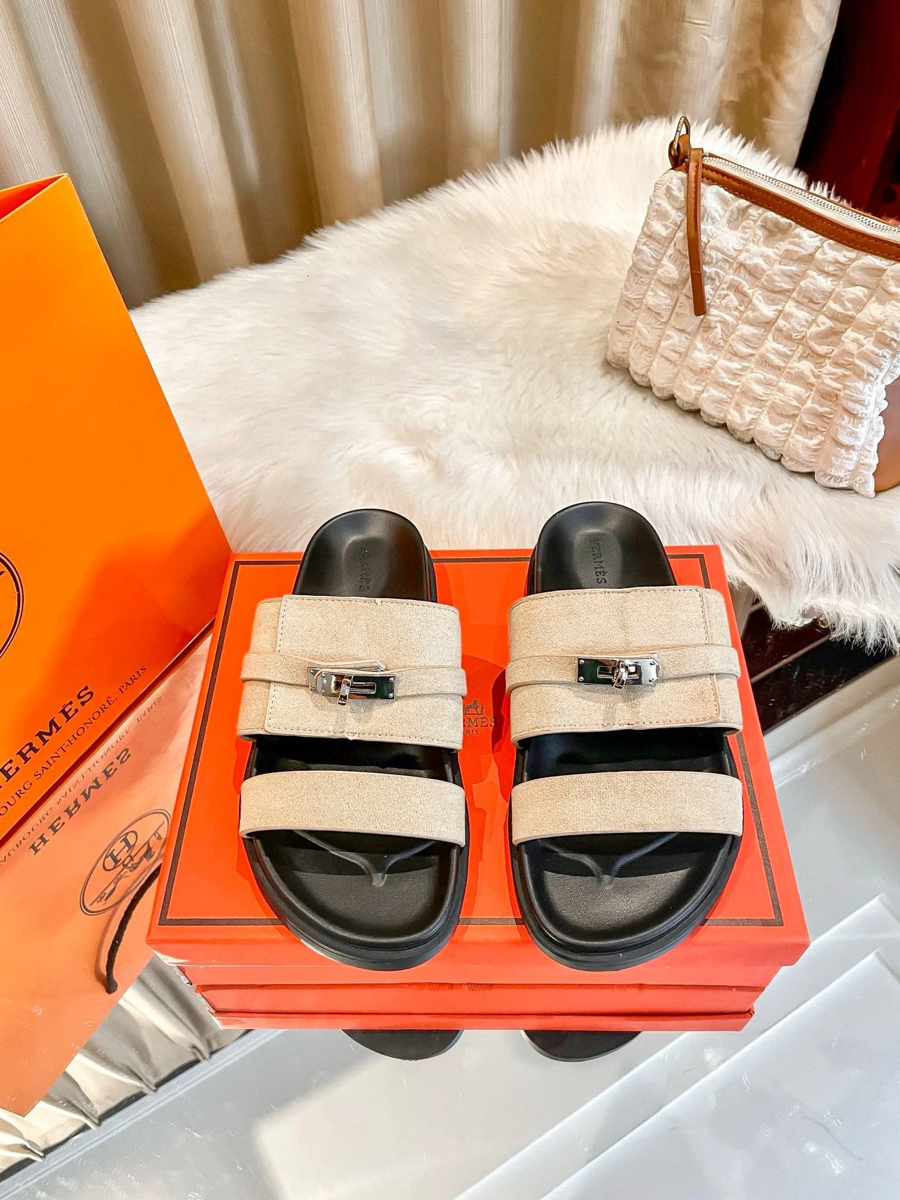 Hermès Sandals Two-strap flat with Kelly buckle image 2