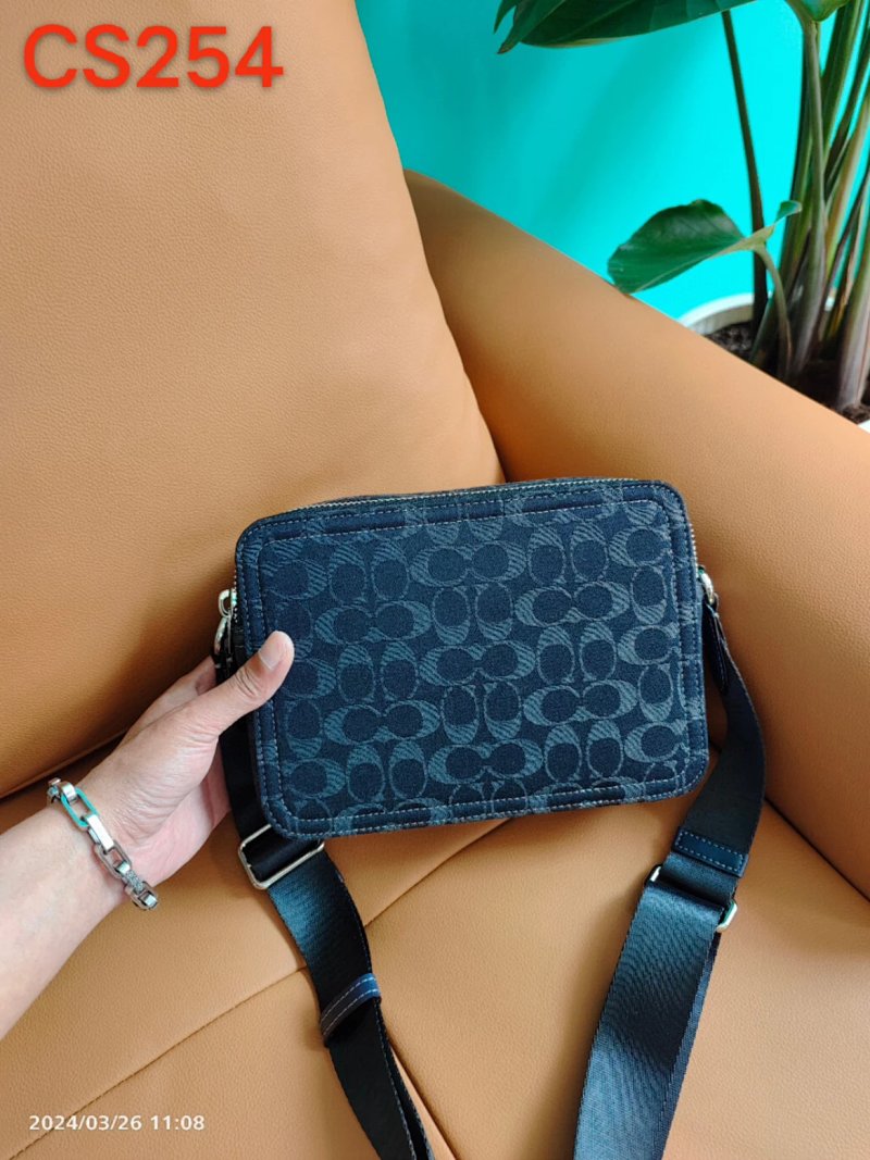 Coach Coac Charter 24 . 23.5 16.5 7cm
