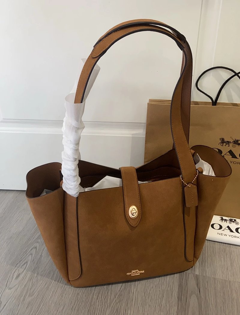 11 Hadley Turnlock Tote 24 52 16