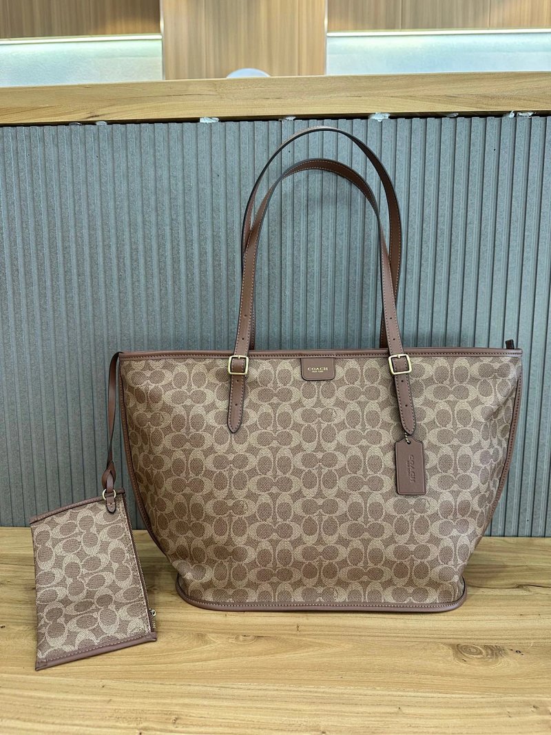 Louis Vuitton Taxi 28cm 36cm 30.5cm 16.5