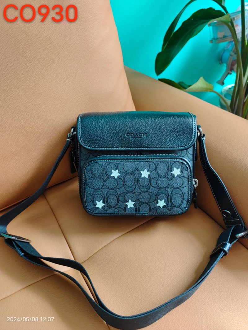 Louis Vuitton crossbody bag