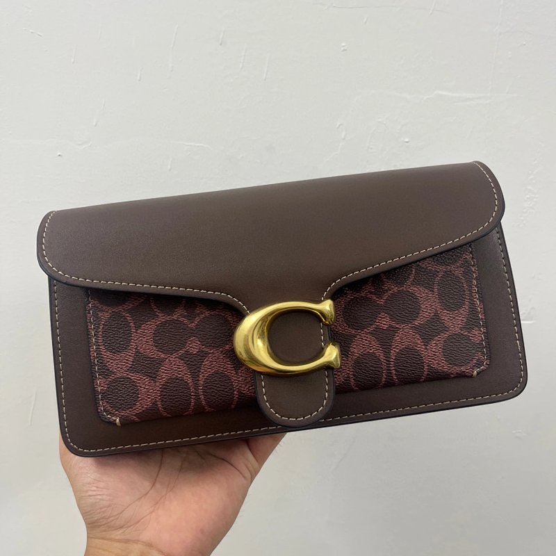 Louis Vuitton Tabby26 Logo