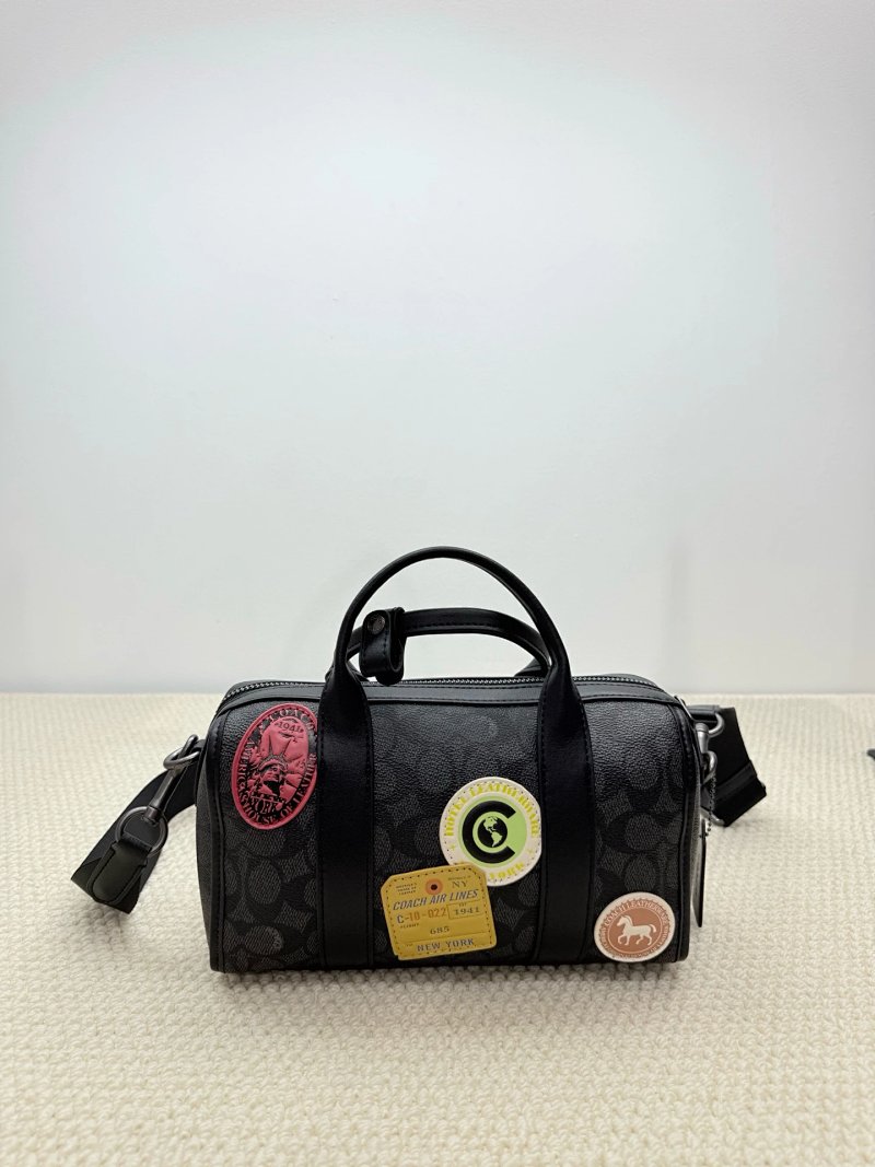 Coach Gotham24 Cag . 27 16.5 13.5