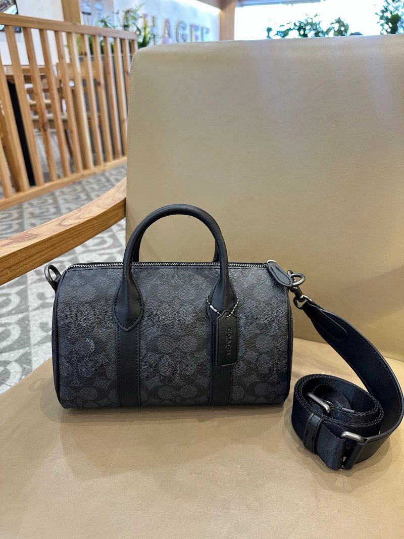Louis Vuitton crossbody bag