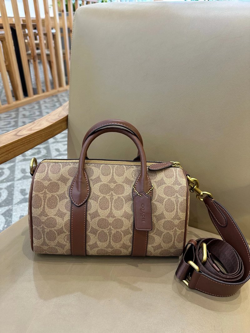 Louis Vuitton crossbody bag