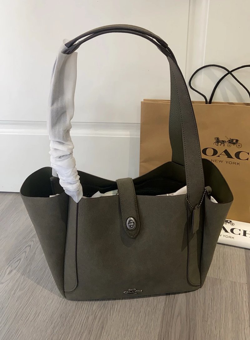 11 Hadley Turnlock Tote 24 52 16
