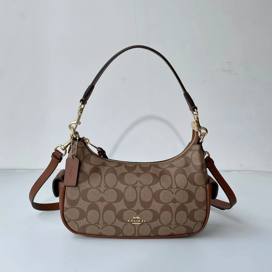 C家C7223 新款腋下包 Pennie Shoulder Bag 腋下 手提 斜挎三用包，头层牛皮配经典老花PVC材质，延续了Pennie系列外窗口袋设计，侧面口袋可以使物品分 - 134774
