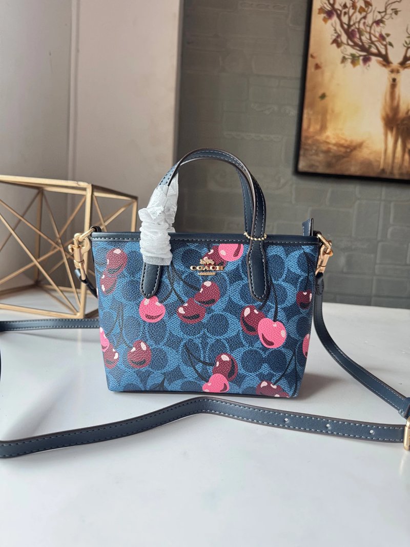 Louis Vuitton City Mini Tote 17cm 14cm 8c