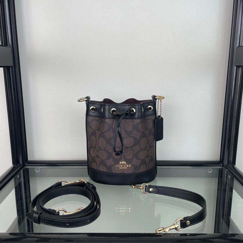 Louis Vuitton Mini C Logo 14 9 18cm