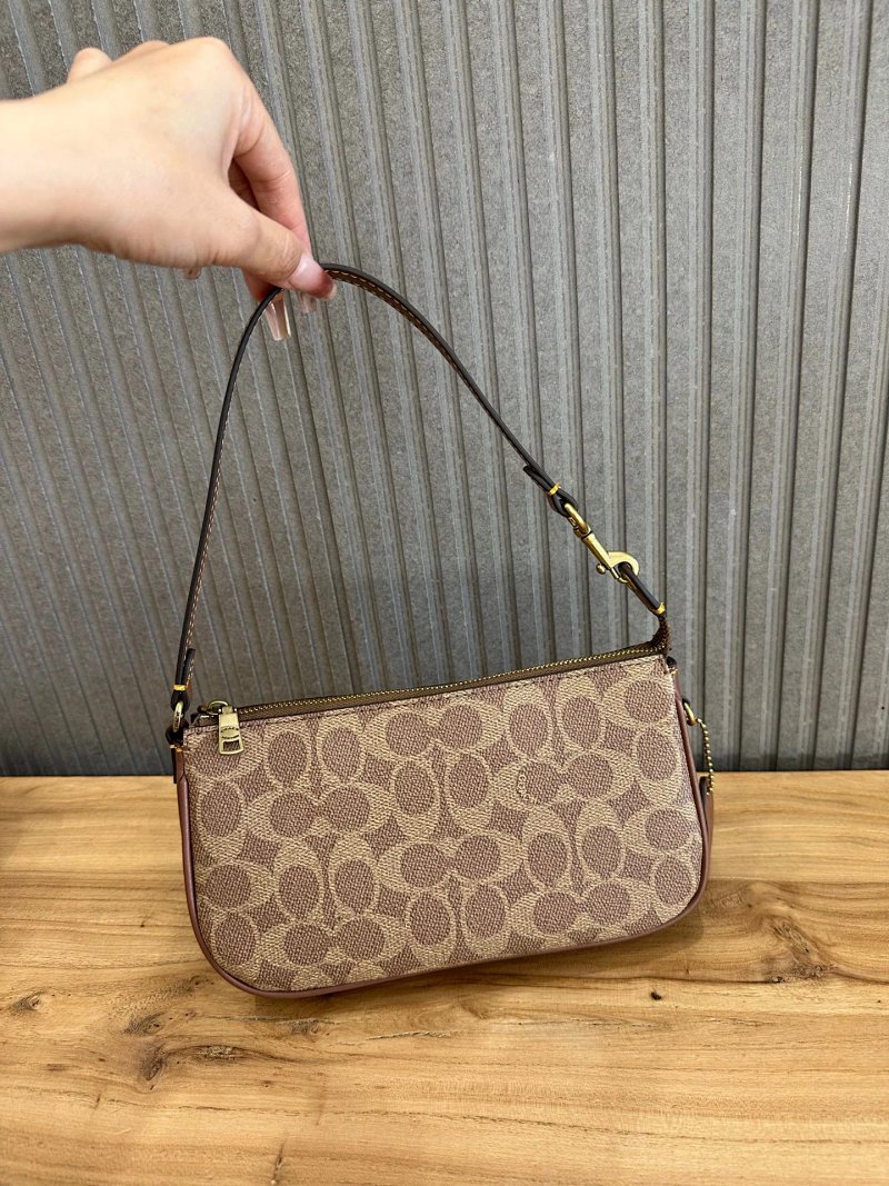 Louis Vuitton 21 18 Plaza 18 17cm 17.5cm