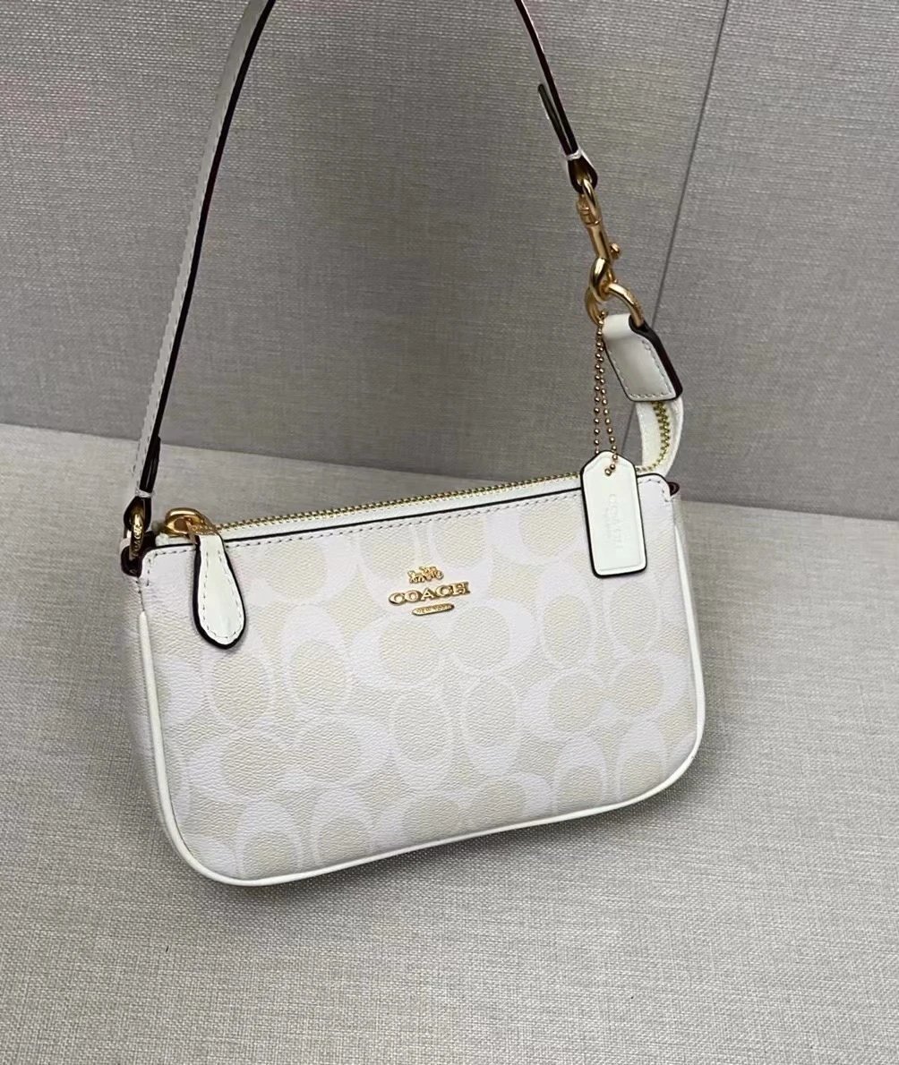 C家3308新色到货 麻将包可做腋下包
尺寸19125cm