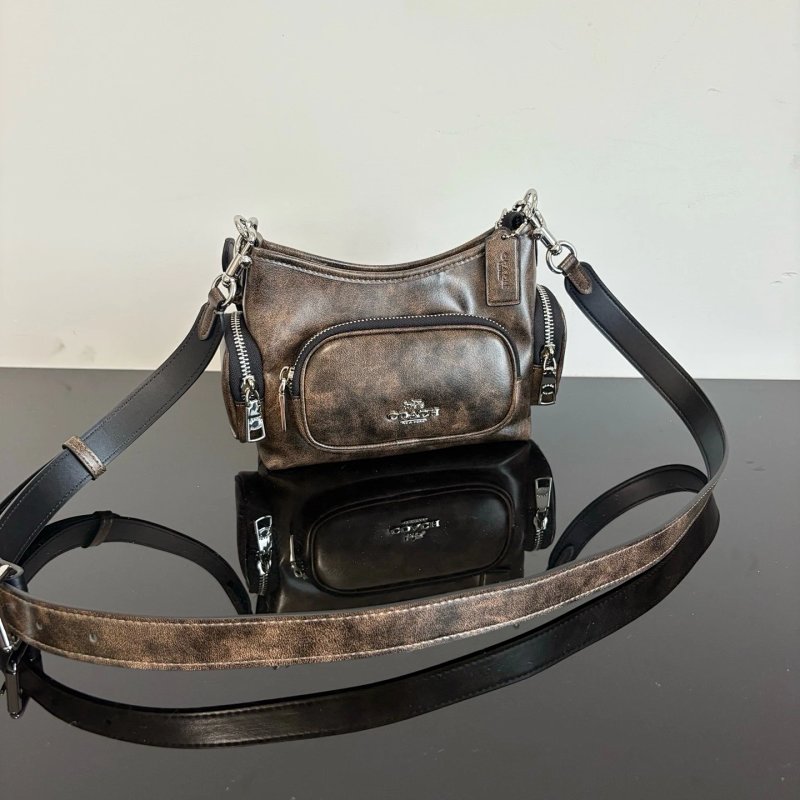 Coach Laurel 22 18.5 15.5 8