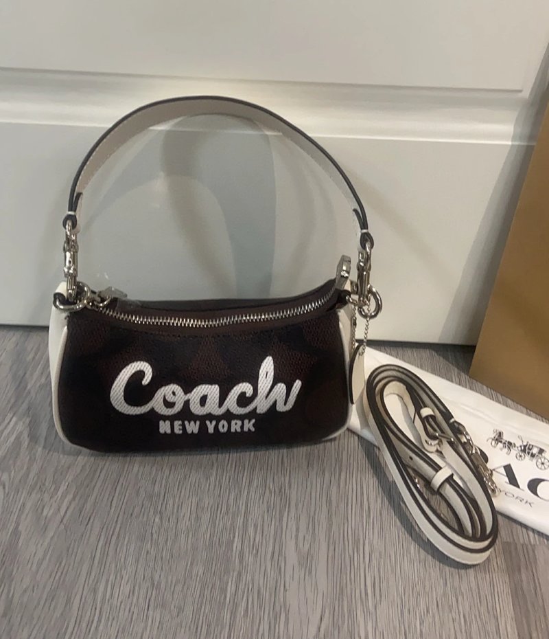 Louis Vuitton shoulder bag
