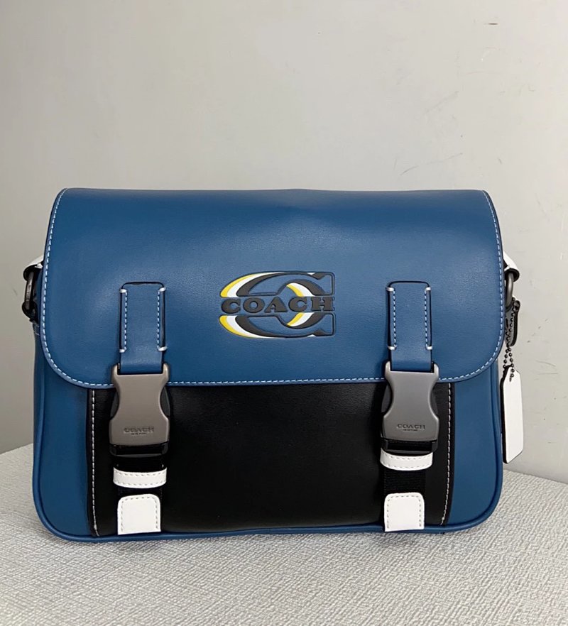 Tracker Crossbody