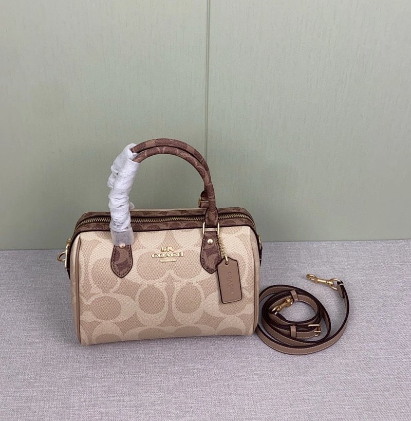 Louis Vuitton crossbody bag