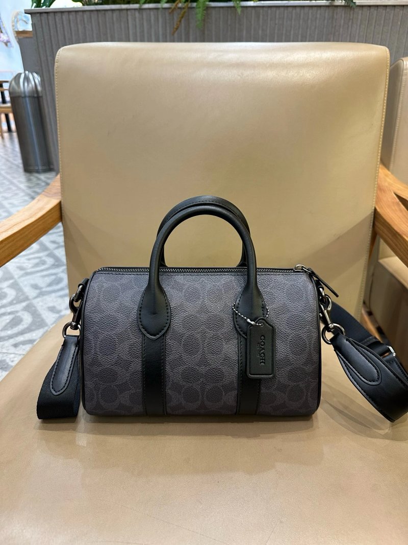Louis Vuitton crossbody bag