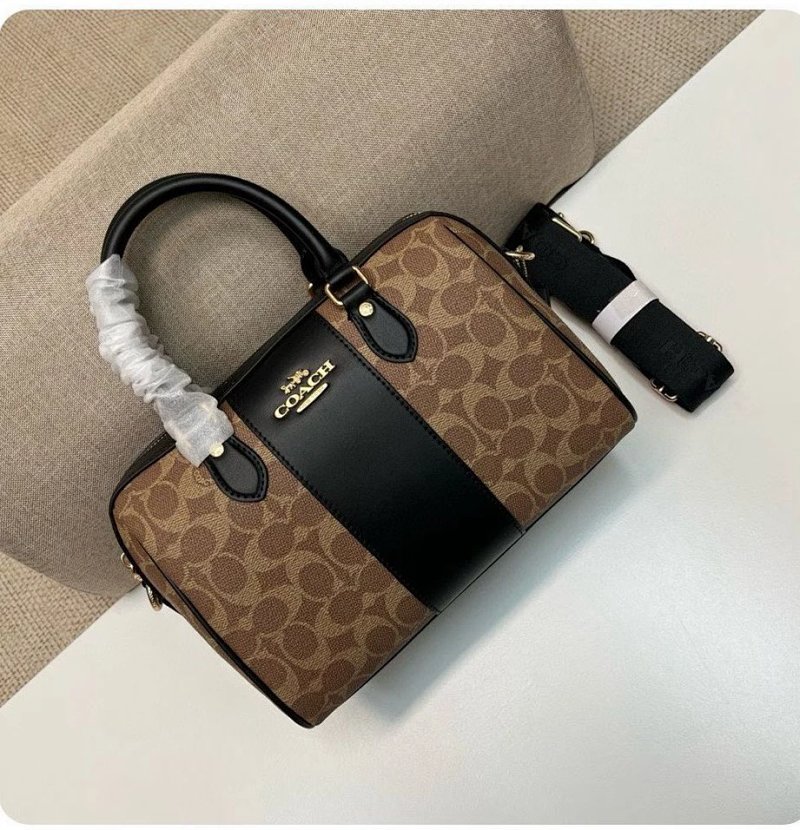 Louis Vuitton C Coach 9 Rowan Coach Rowan 25x16.5x14cm