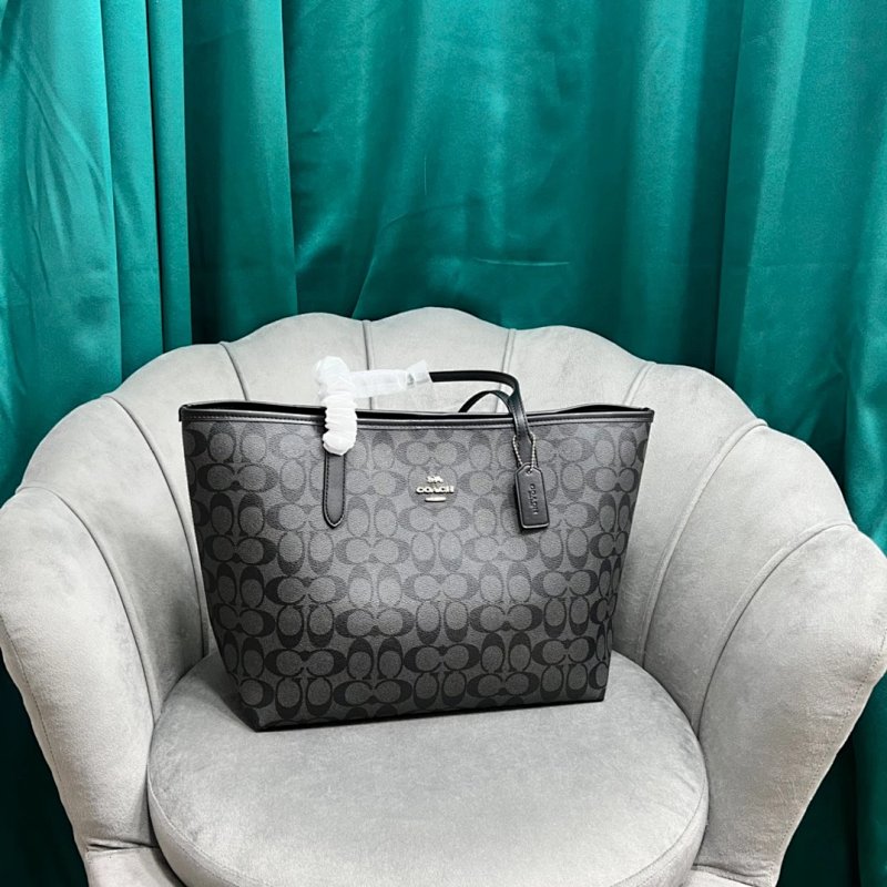 Coach tote bag