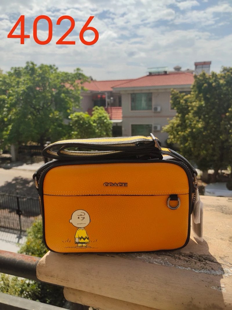 Coach Peanuts Graham C4026 Coach X Peanuts Graham 24-16-8