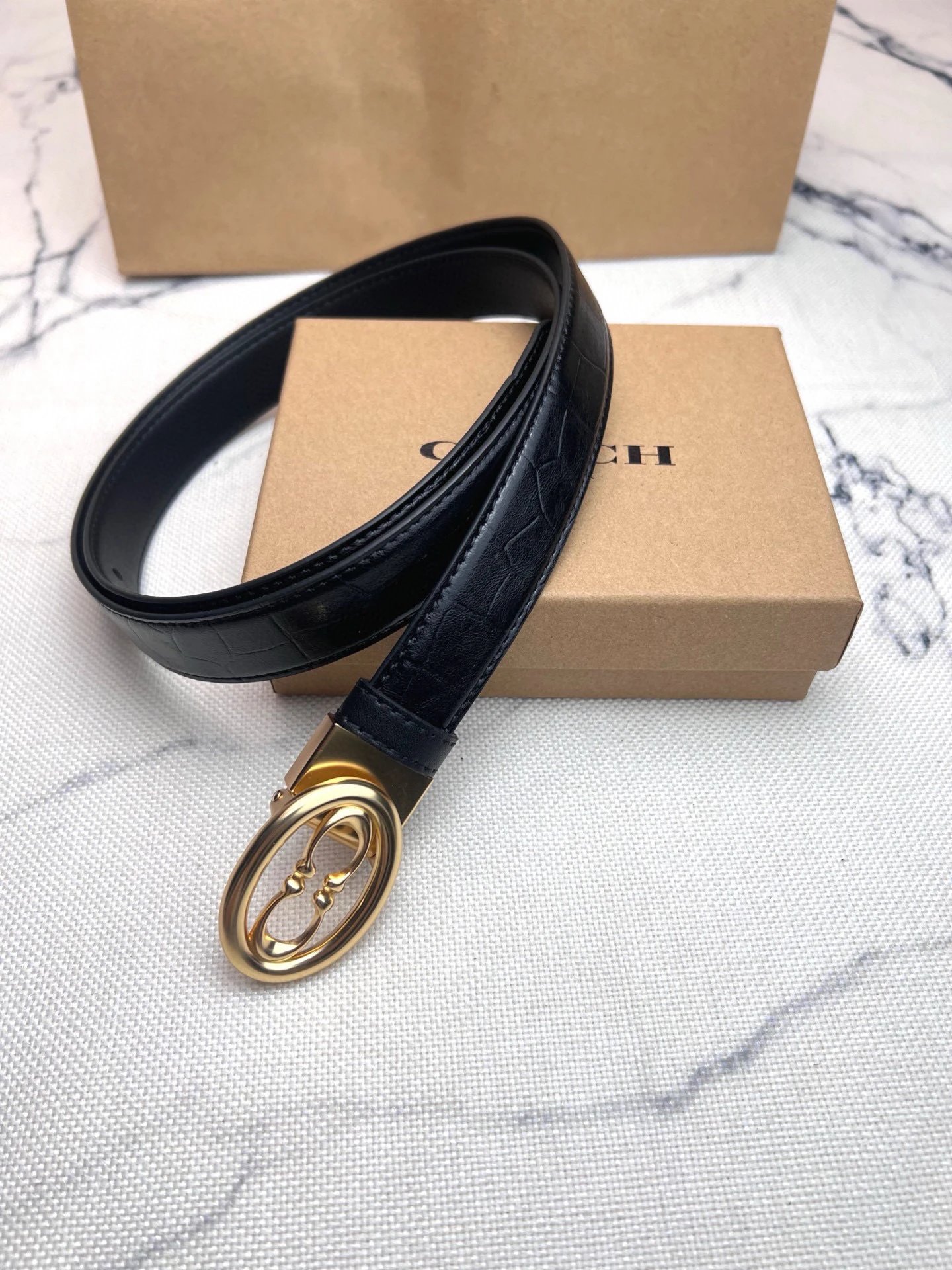 女士大爆款CF270腰带超百搭款 蛇纹图案C头双面可用 自由裁剪 不用考虑的一款尺寸的腰带设计独特时尚简约款 头层牛皮蛇纹图案配平纹牛皮底  尺寸10025