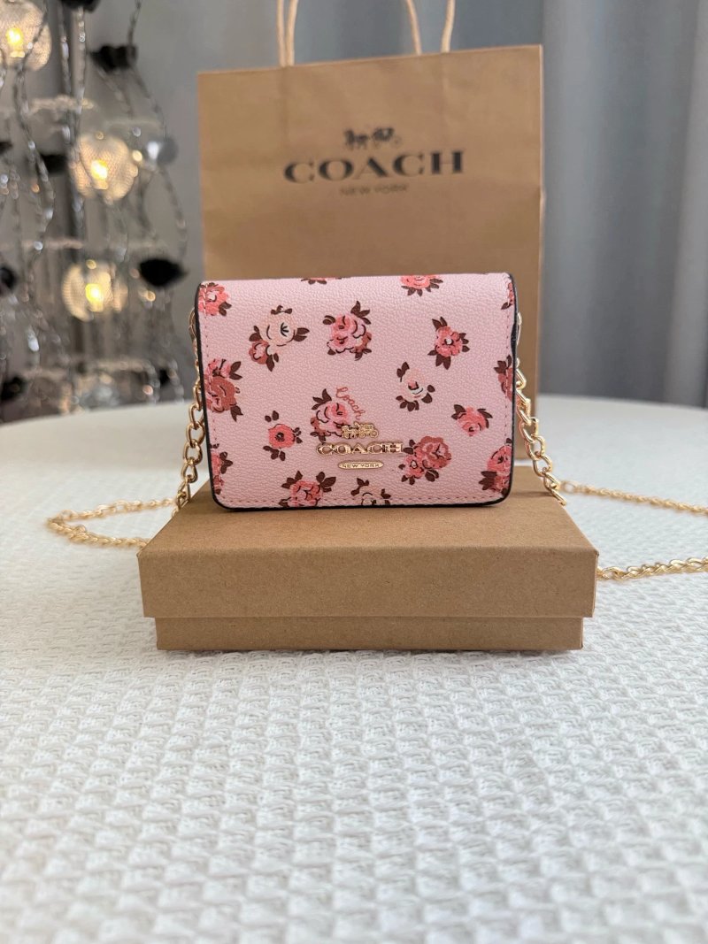 Coach + + Logo