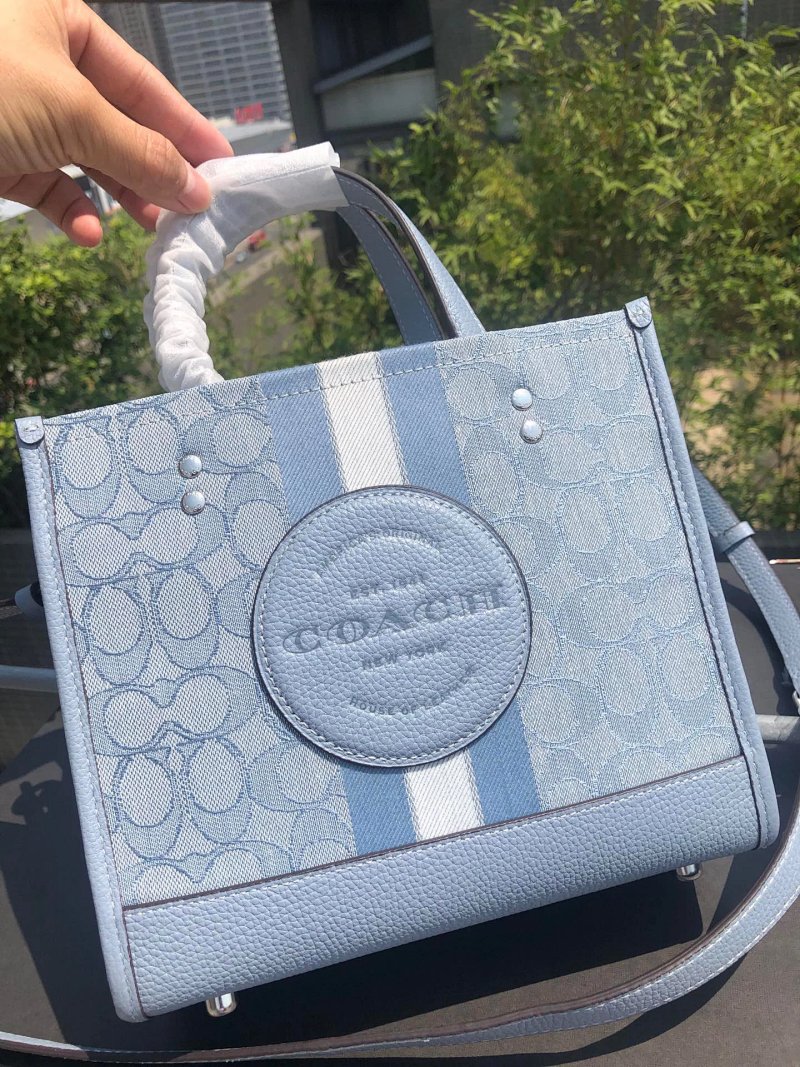 Dempsey Field Tote 22 Logo 22 21