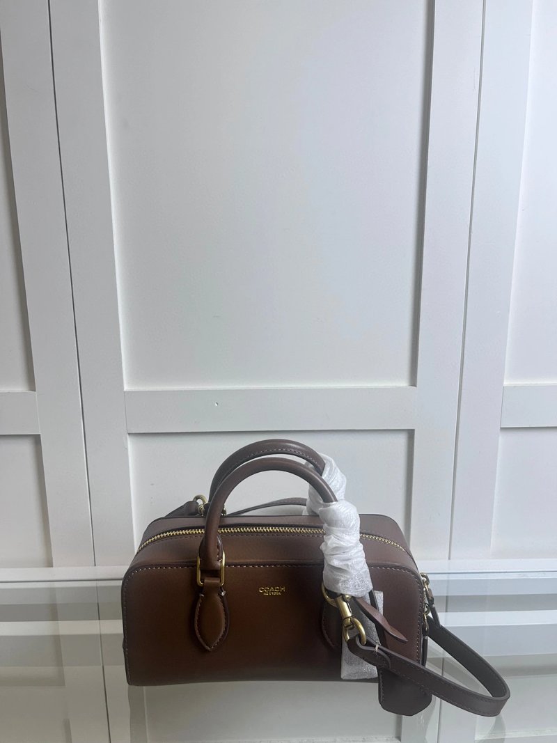 12 Bowery Satchel 22 Glovetanned 10.5 22 8