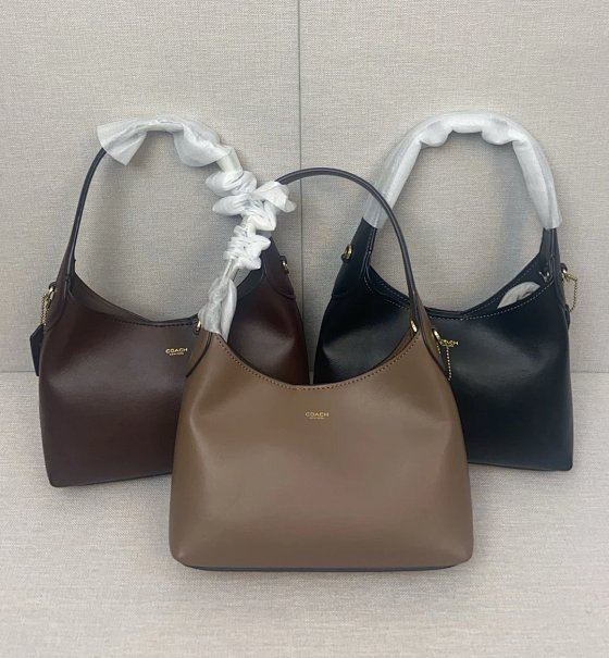 New Women's BROOKLYN No. 23 Shoulder Bag Crossbody Bag, Brooklyn Shoulder Handheld Crossbody Chain Underarm Bag Simple Large Capacity Cowhide Tote Bag CW614, Size 23 × 18 × 8