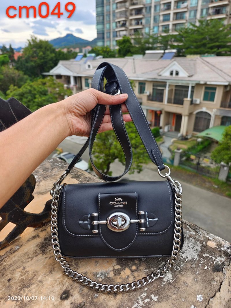 Coach 10 Cm049 Brie Turnlock